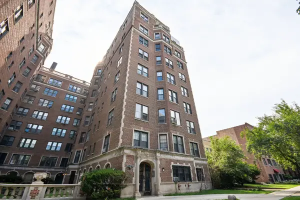 6935 S Crandon Avenue #3D, Chicago, IL 60649