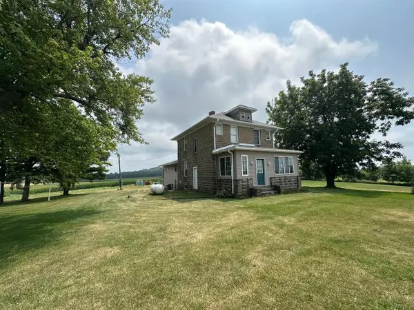 2733 S Curtiss Road, Stockton, IL 61085