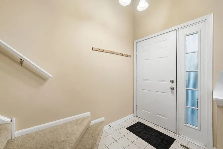 184 Stockton Drive #184, Grayslake, IL 60030 - #3