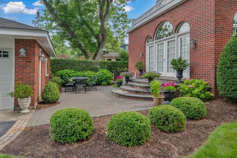 220 Maple Avenue, Wilmette, IL 60091 - #2
