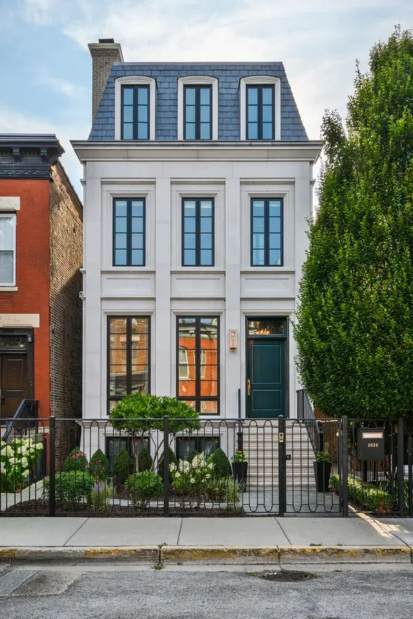 Address Withheld By Seller, Chicago, IL 60614