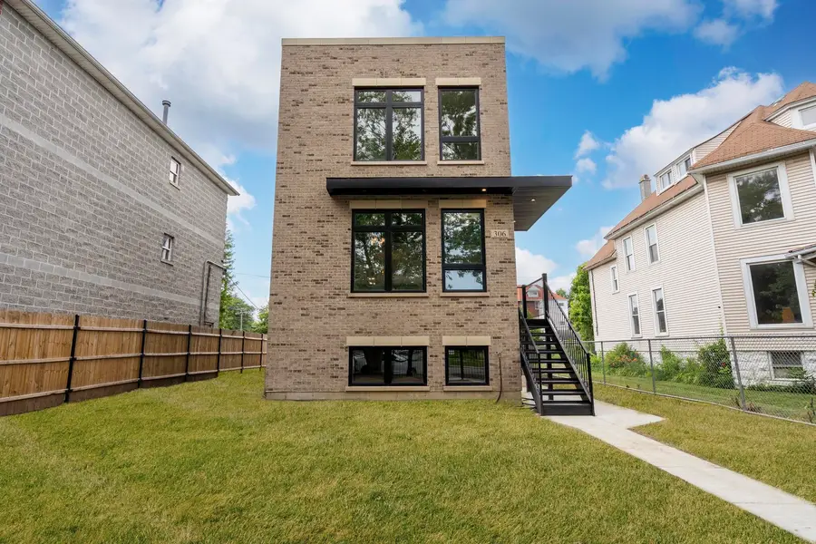 306 N Parkside Avenue, Chicago, IL 60644 - #2