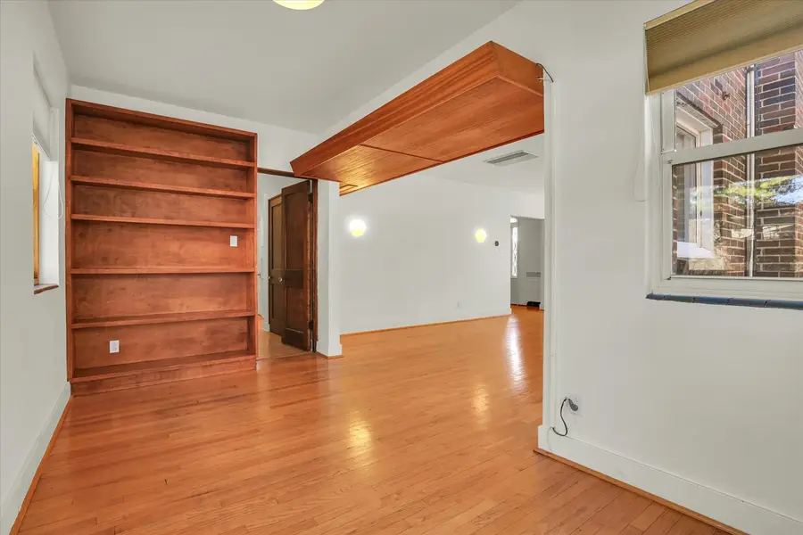 402 W Pennsylvania Avenue, Urbana, IL 61801 - #3