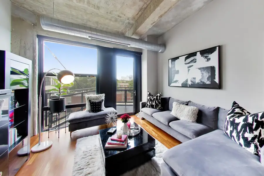 1000 W 15th Street #324, Chicago, IL 60608 - #2