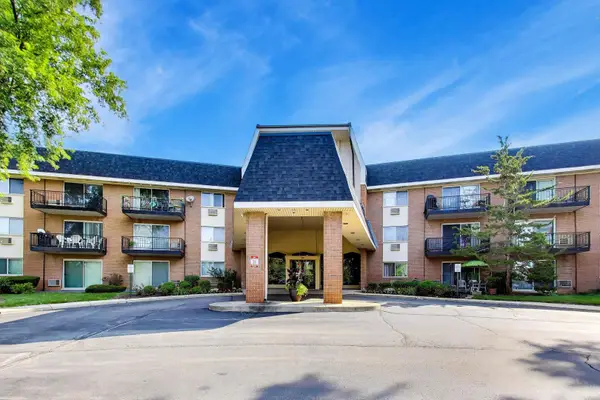 1198 Royal Glen Drive #114B, Glen Ellyn, IL 60137