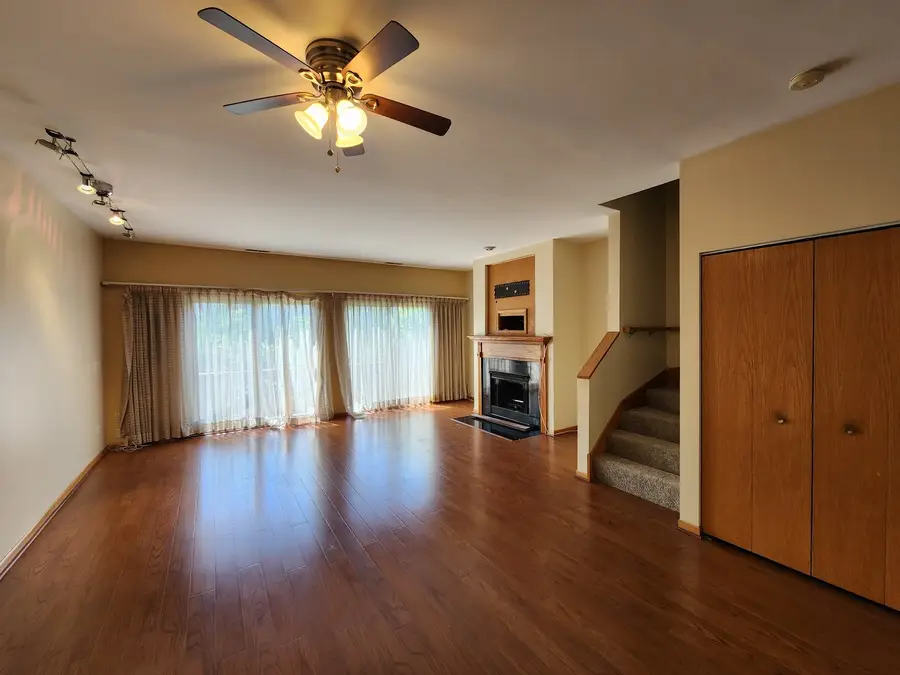 2363 E 70th Place #B, Chicago, IL 60649 - #2