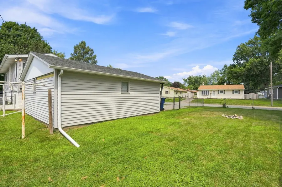 2219 W 36th Street, Davenport, IA 52806 - #3