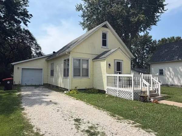 418 W Santa Fe Avenue, Toluca, IL 61369