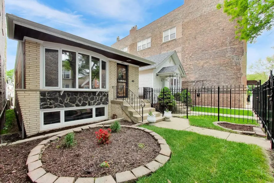2972 S Loomis Street, Chicago, IL 60608 - #3