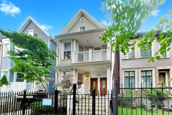 2724 N Marshfield Avenue, Chicago, IL 60614