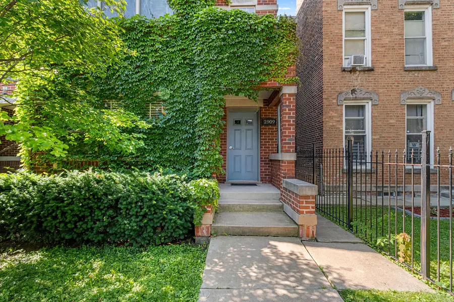 2909 W Fulton Street #1, Chicago, IL 60612 - #3