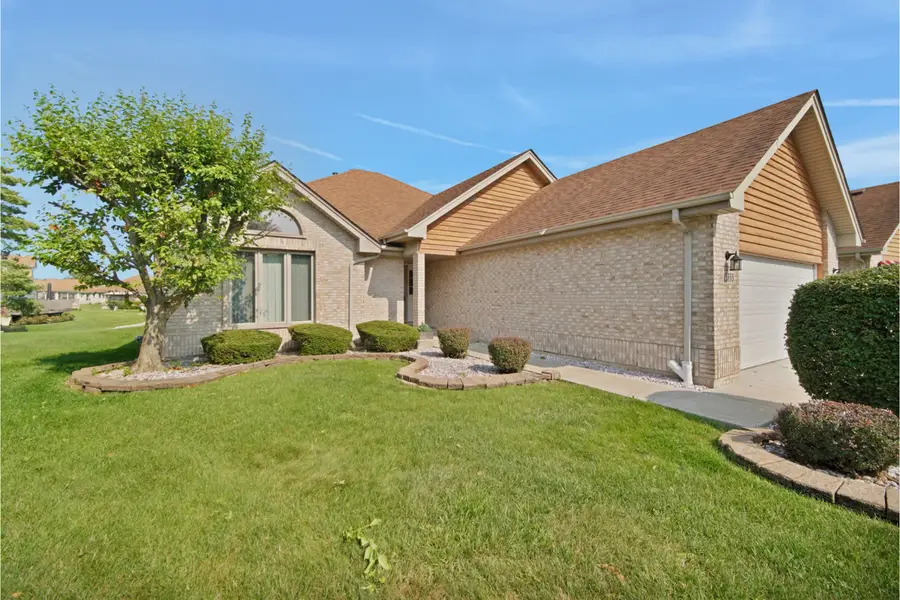 18335 Pine Wood Lane, Tinley Park, IL 60477 - #2