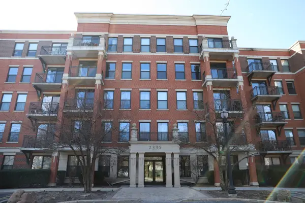 2335 W Belle Plaine Avenue #407, Chicago, IL 60618