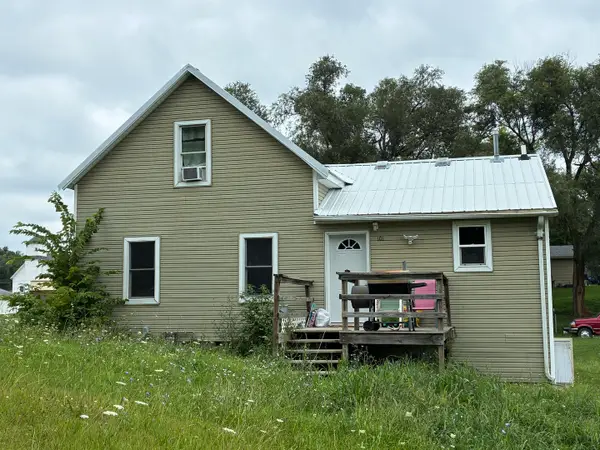 101 5th Street, Sherrard, IL 61281