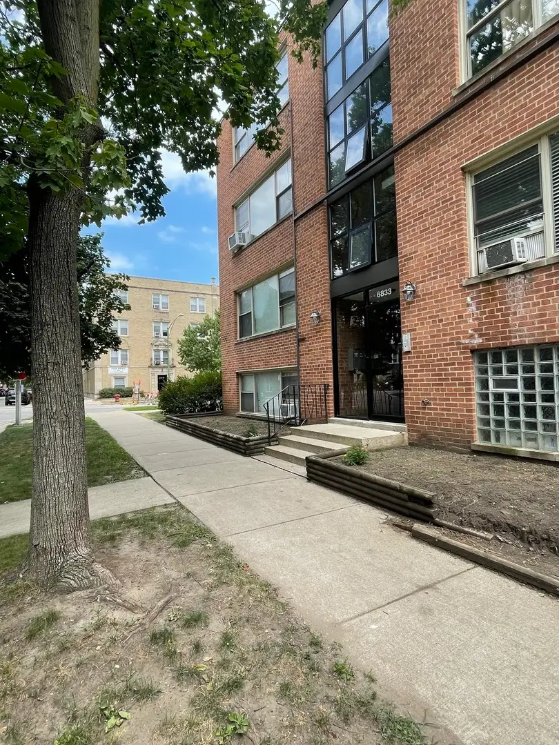 6833 N Oakley Avenue #3B, Chicago, IL 60645 - #1