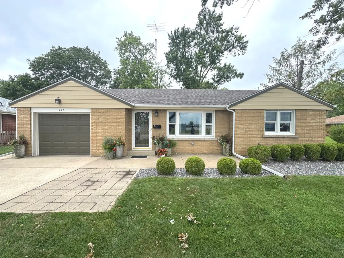 315 W Brookmont Boulevard, Bradley, IL 60915 - #1