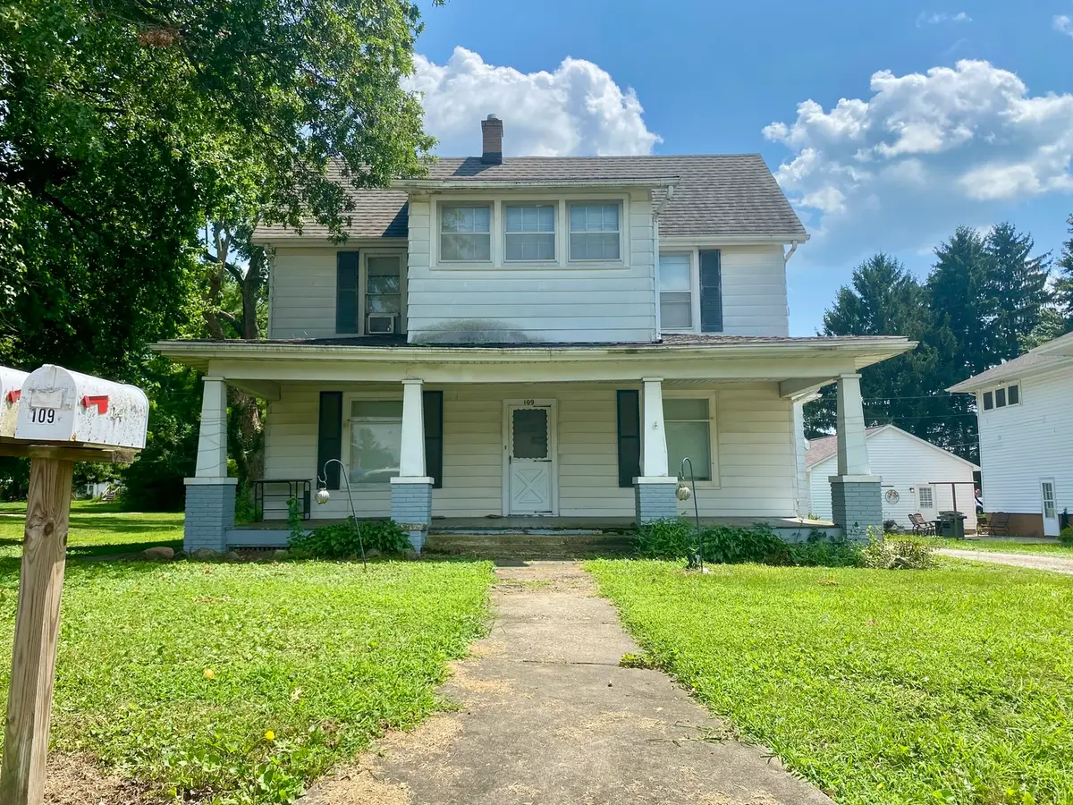 109 W Madison Street, Philo, IL 61864 - #1