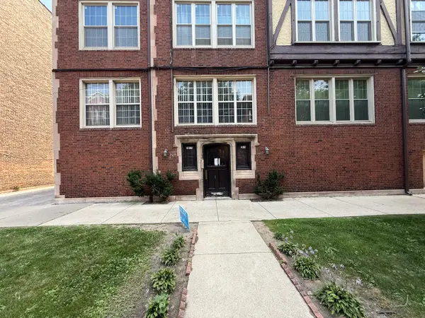 7015 S Paxton Avenue #101, Chicago, IL 60649