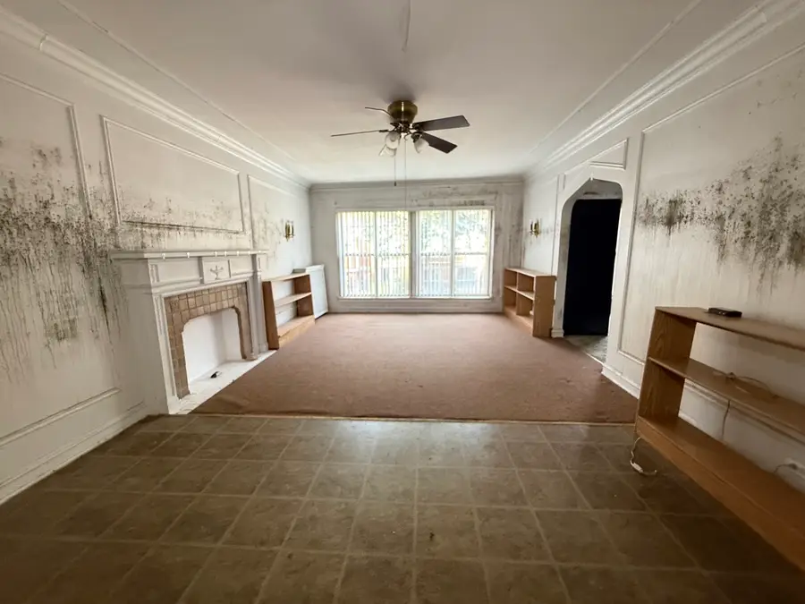 7015 S Paxton Avenue #101, Chicago, IL 60649 - #2