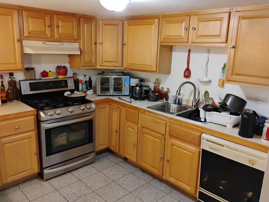 2515 W Atlantic Avenue, Waukegan, IL 60085 - #3