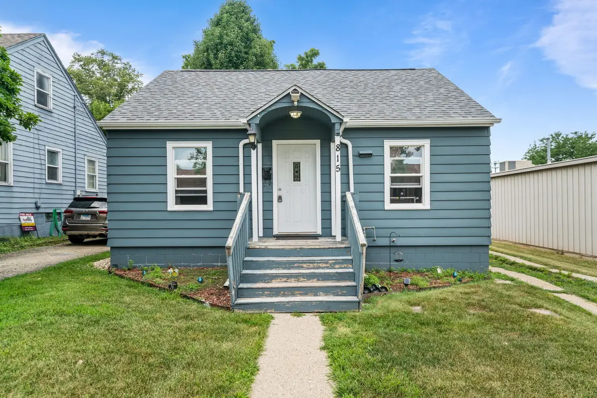 815 20th Street, Rockford, IL 61104 - #1