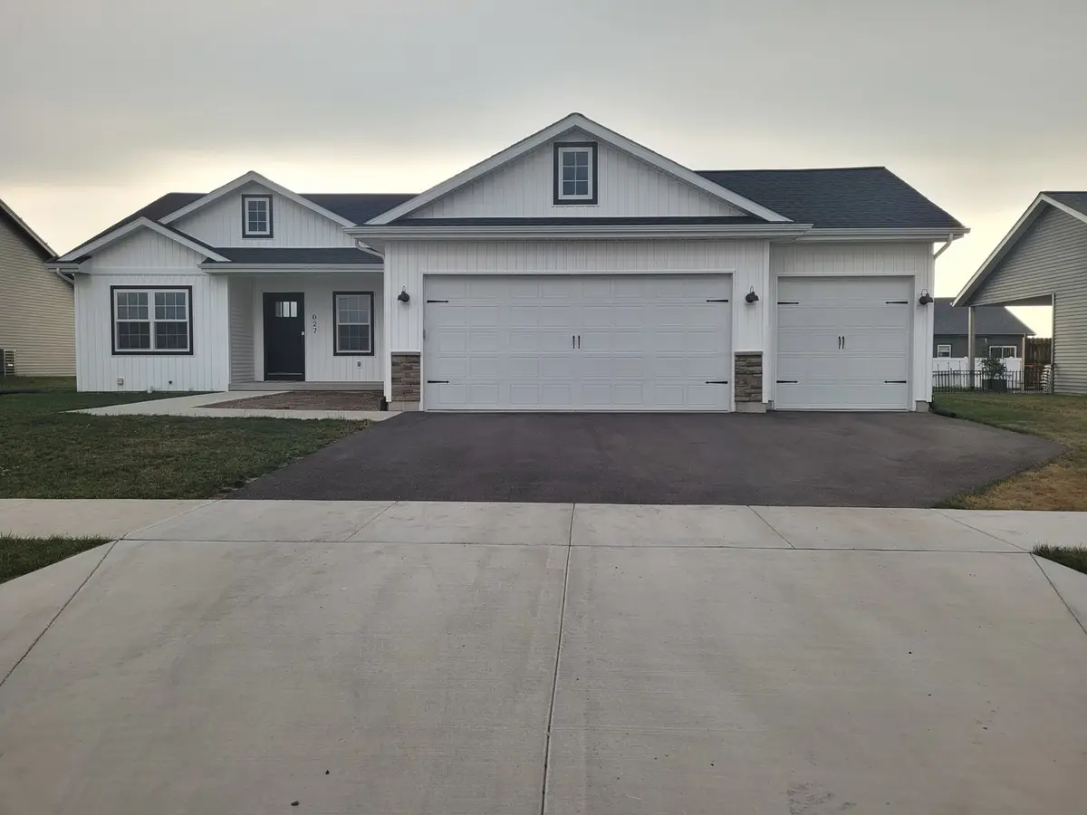 627 S Regulators Street, Rochelle, IL 61068 - #1