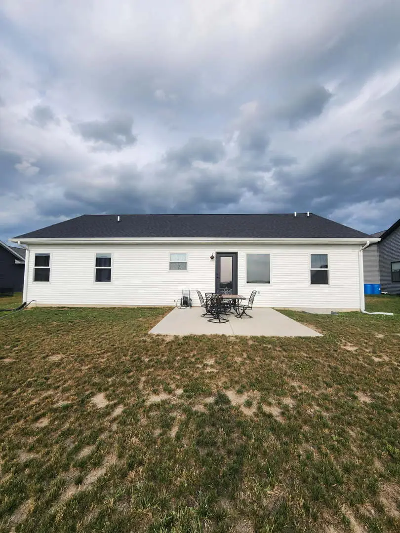 627 S Regulators Street, Rochelle, IL 61068 - #2