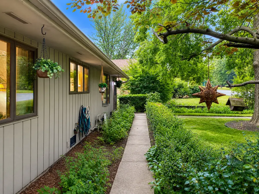 46 Golfview Road, Lake Zurich, IL 60047 - #2