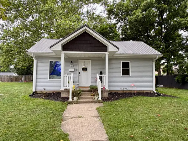 606 N Niles Avenue, Tuscola, IL 61953