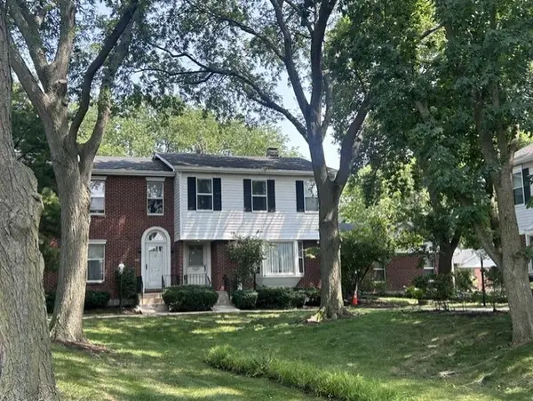 9029 Lincolnwood Drive, Evanston, IL 60203