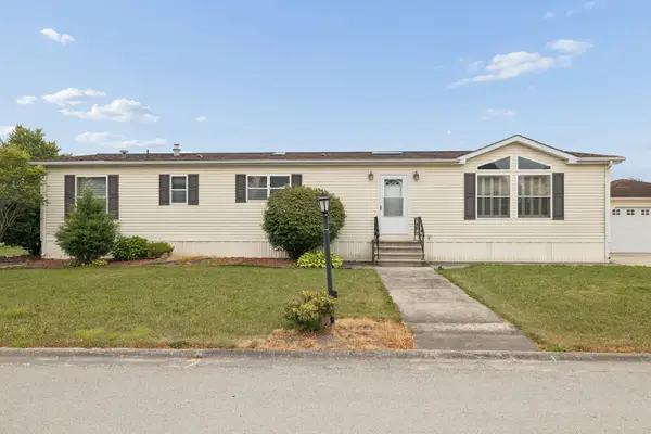 22924 S Pine Valley Drive, Frankfort, IL 60423