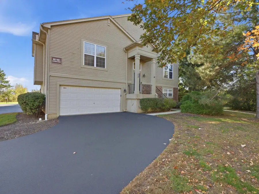 961 Ellsworth Drive #2, Grayslake, IL 60030 - #2