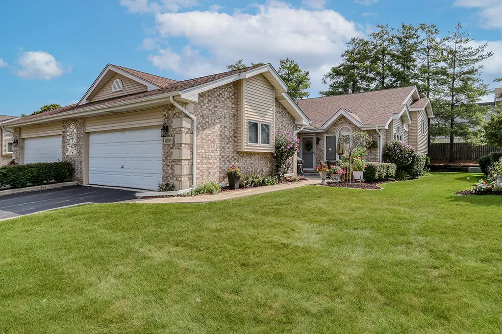 16109 Lake Villa Avenue, Tinley Park, IL 60477 - #1