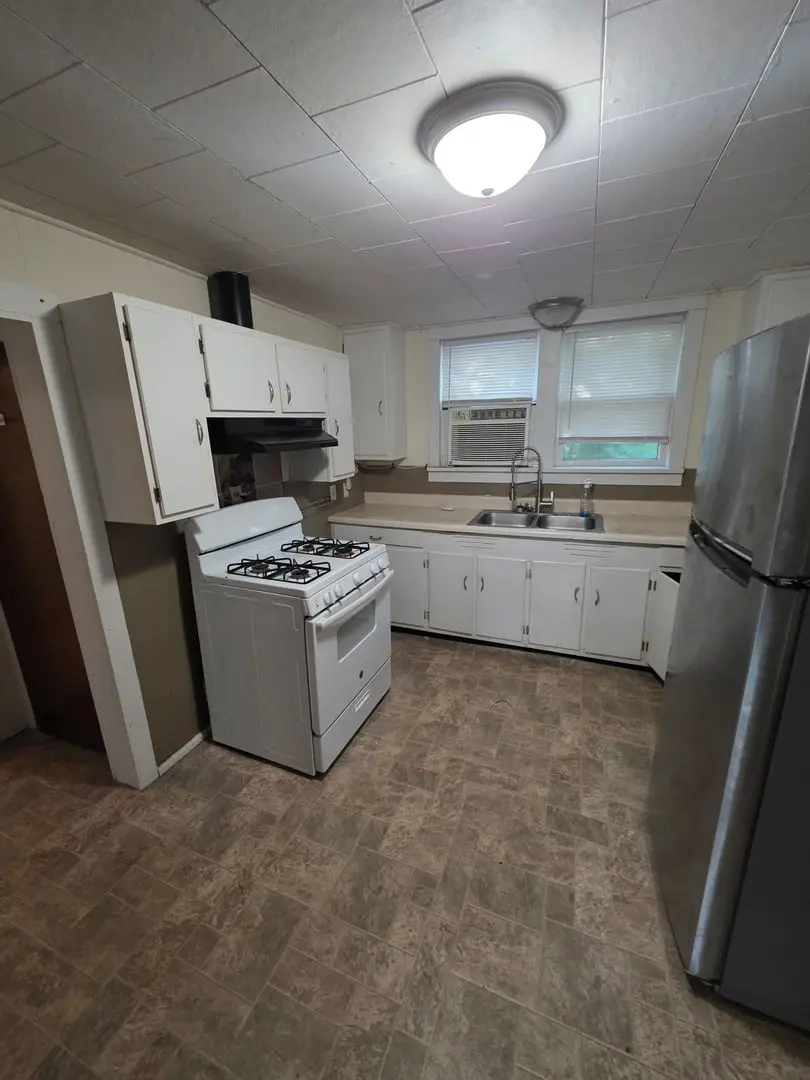 803 N Allyn Street, Carbondale, IL 62901 - #3