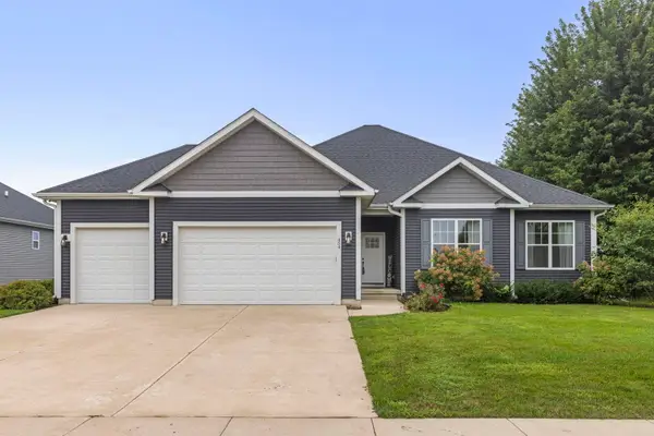 454 Snow Street, Sugar Grove, IL 60554