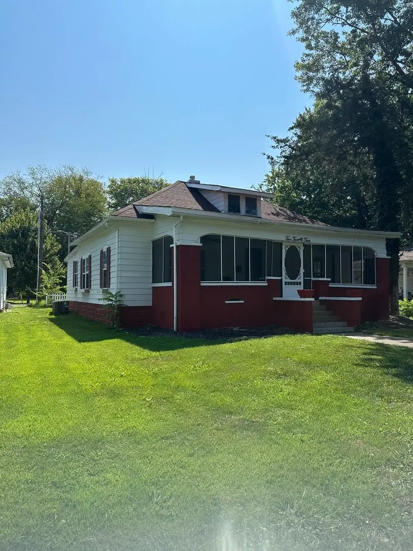 224 Division Street S, Du Quoin No 2, IL 62832 - #2