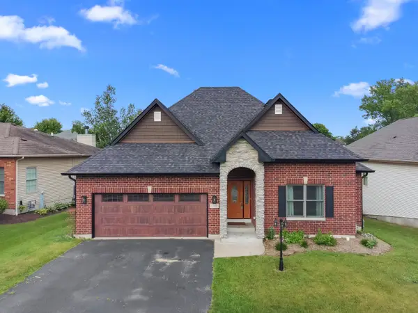 1400 Savanna Lane, Woodstock, IL 60098