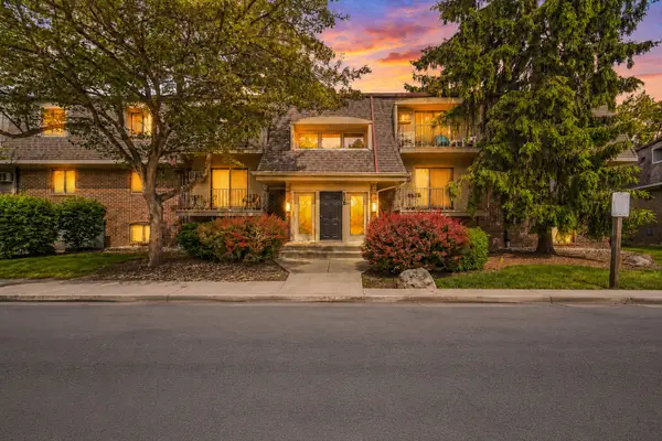 138 E Bailey Road #M, Naperville, IL 60565