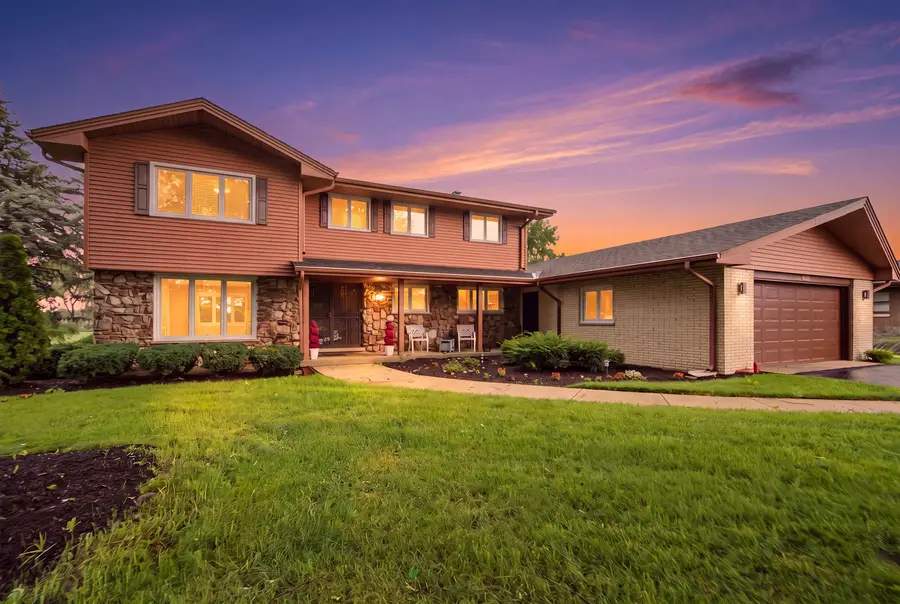 8430 Carriage Green Drive, Darien, IL 60561 - #3