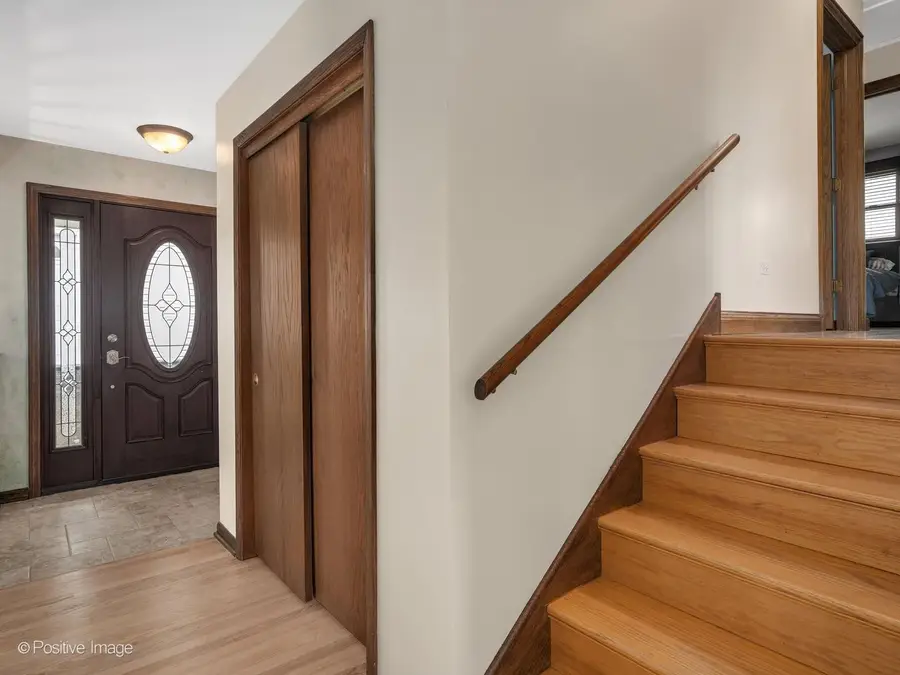570 W Crockett Avenue, Elmhurst, IL 60126 - #3