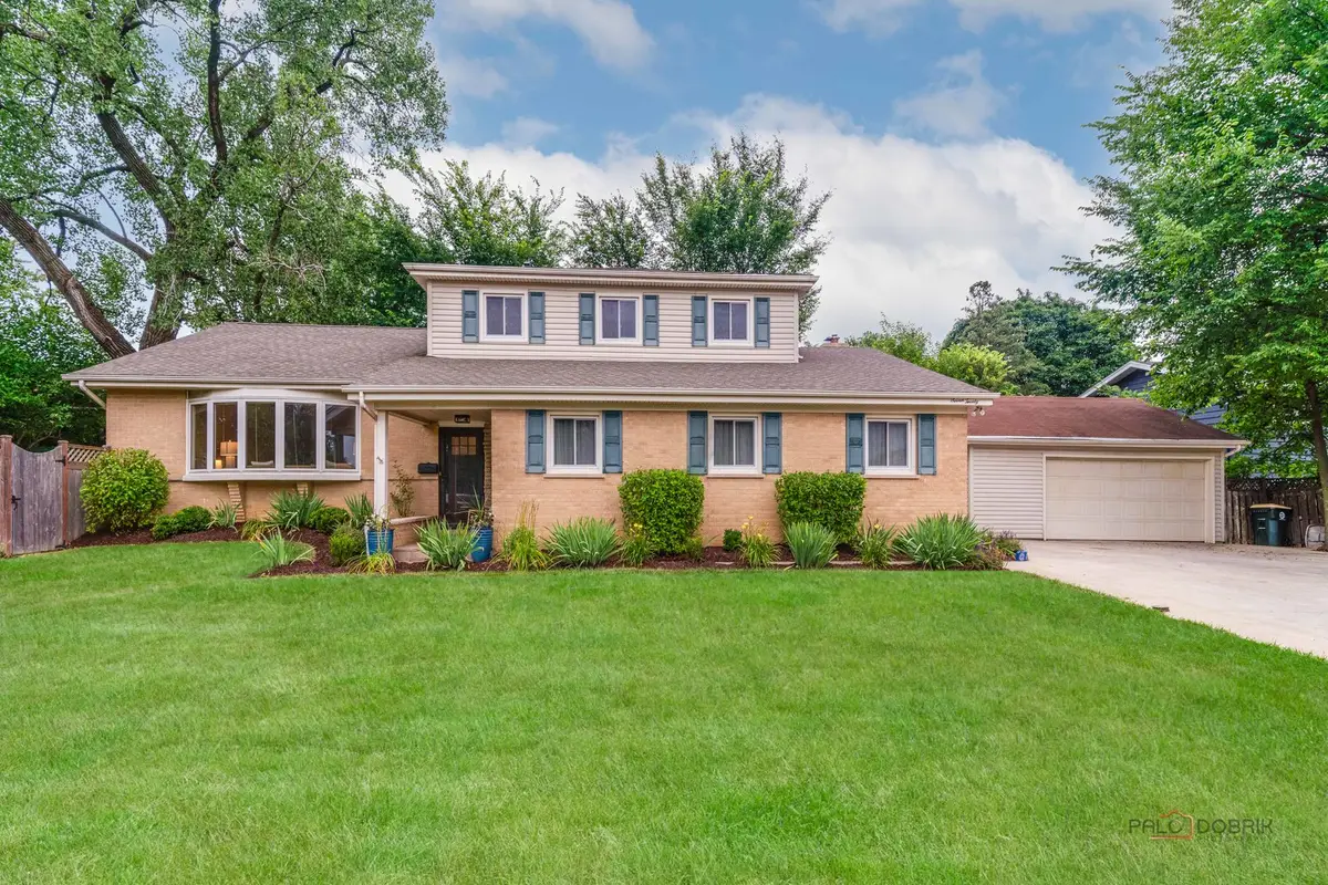 720 S Butterfield Road, Libertyville, IL 60048 - #1