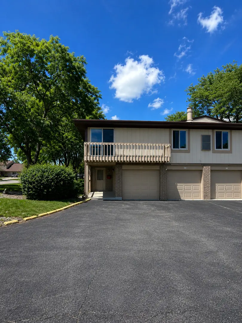 15713 Orlan Brook Drive #100, Orland Park, IL 60462 - #2