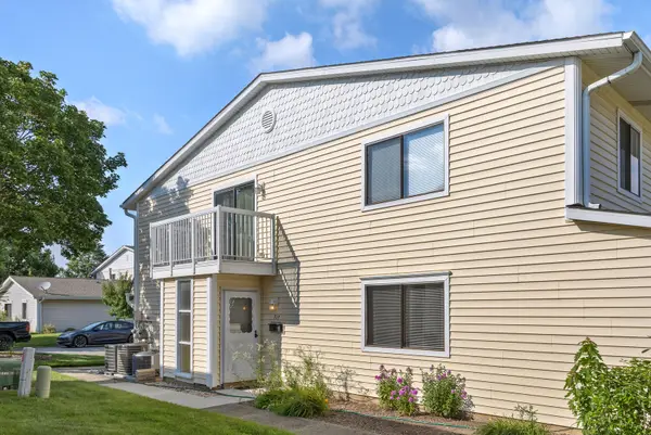 717 Whitesail Drive #717, Schaumburg, IL 60194