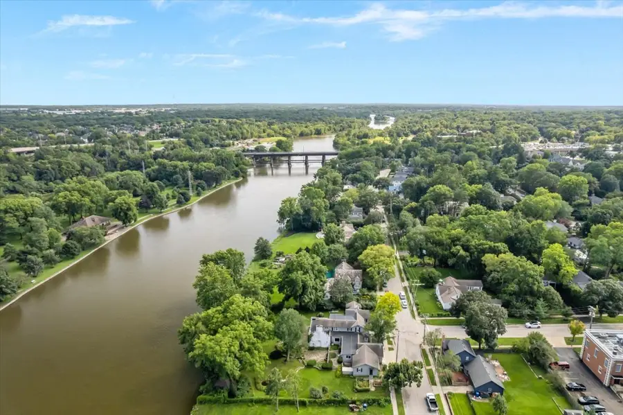 133 S River Lane, Geneva, IL 60134 - #3