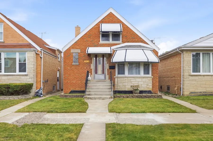 7018 W Newport Avenue, Chicago, IL 60634 - #2
