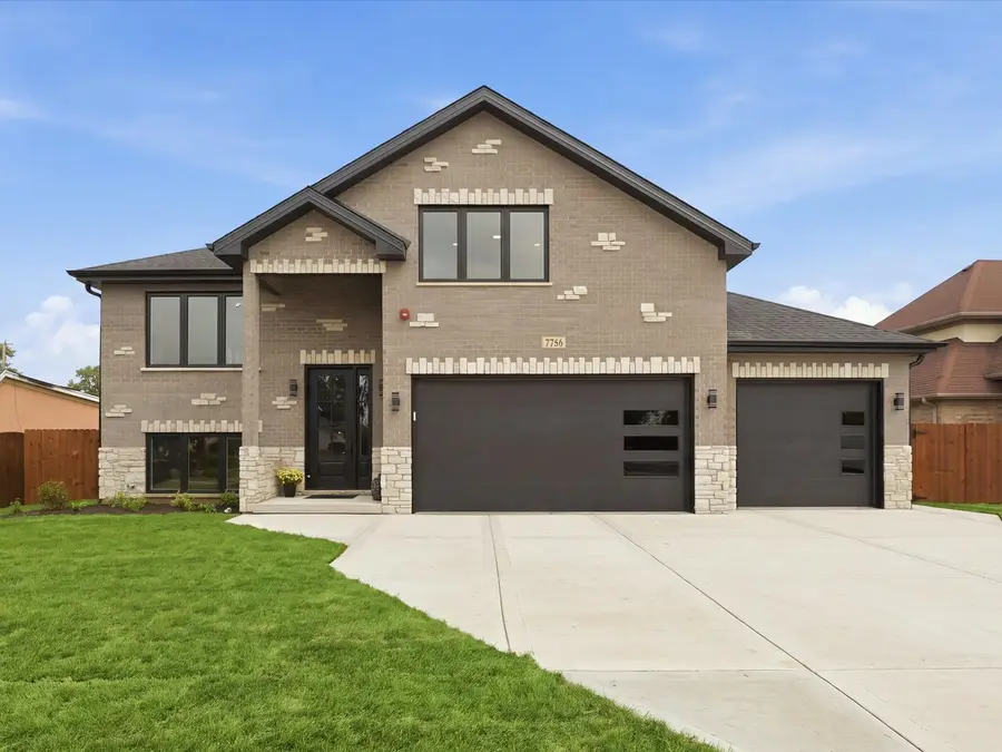 7744 W 81st Street, Bridgeview, IL 60455 - #2