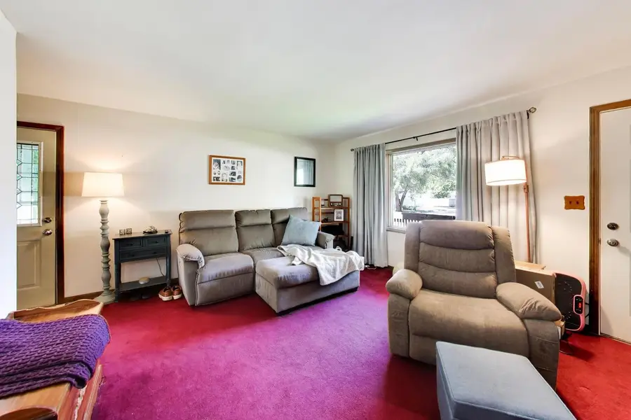 1005 Fern Avenue, Saint Charles, IL 60174 - #3