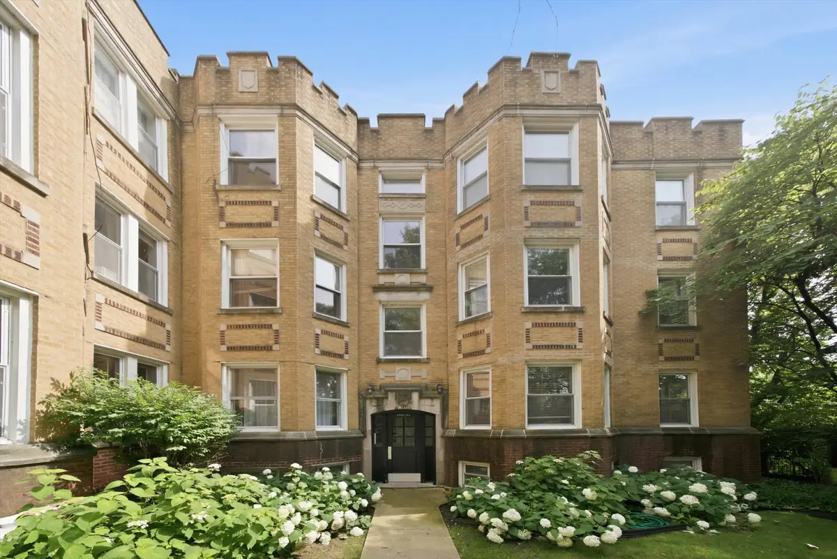 2583 W Montrose Avenue #1, Chicago, IL 60618 - #1