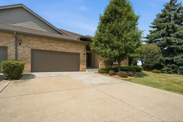 20700 Hunt Club Drive, Frankfort, IL 60423