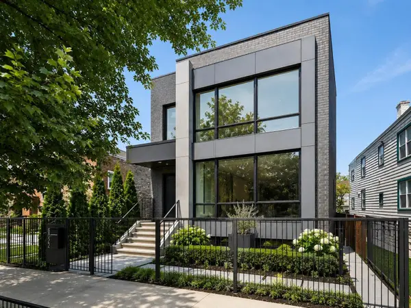 2022 W Moffat Street, Chicago, IL 60647